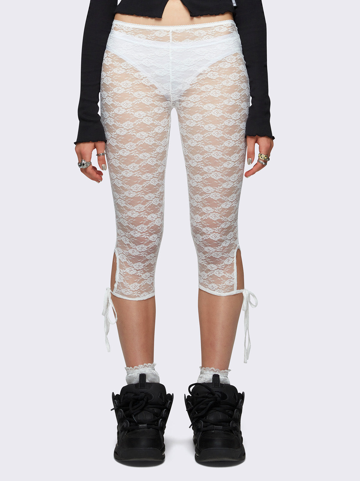 Lace capri leggings in white