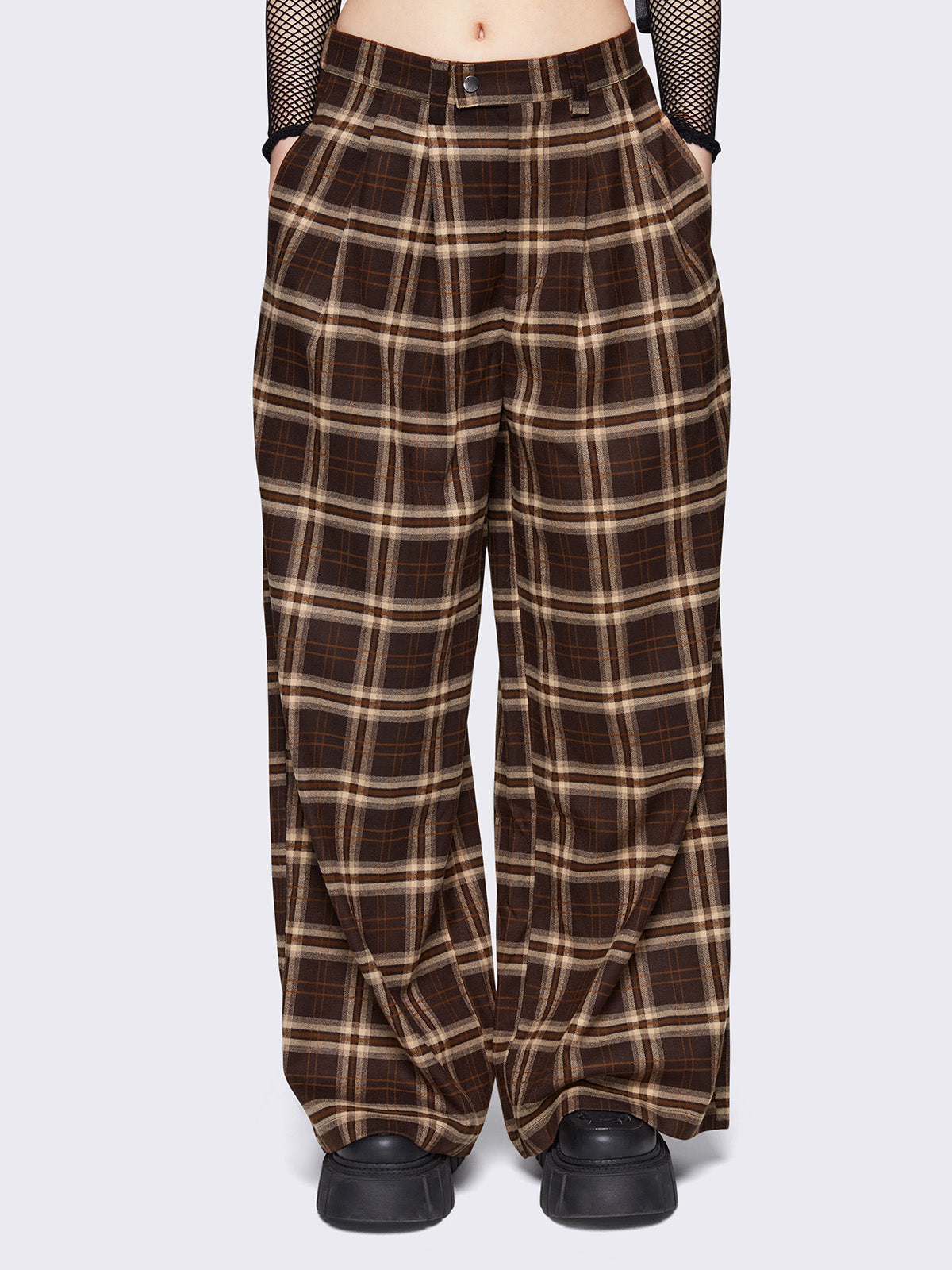 Baggy grandpa trousers in brown and beige plaid check pattern