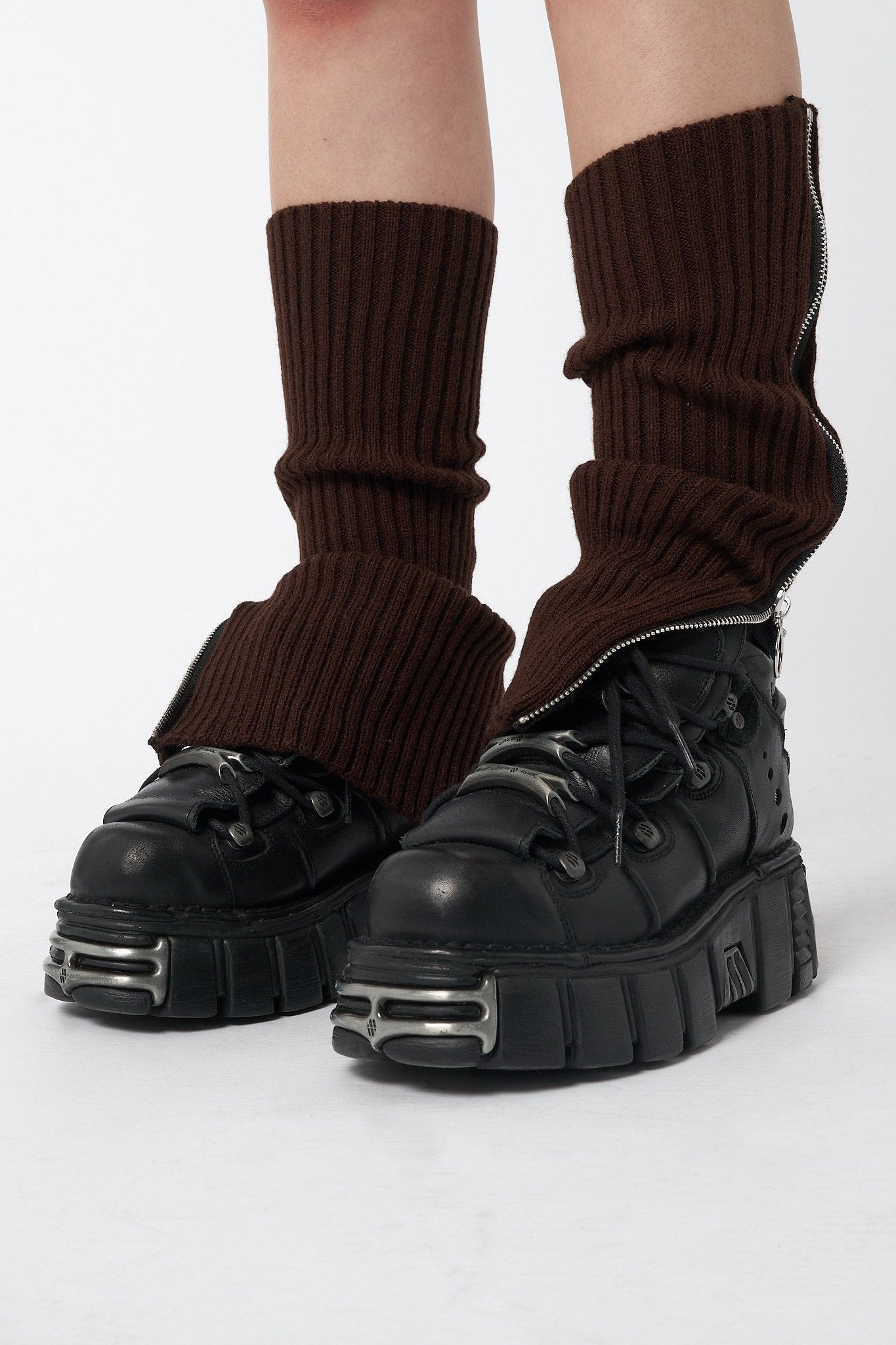 Downtown Brown Zip Up Leg Warmers - Minga London