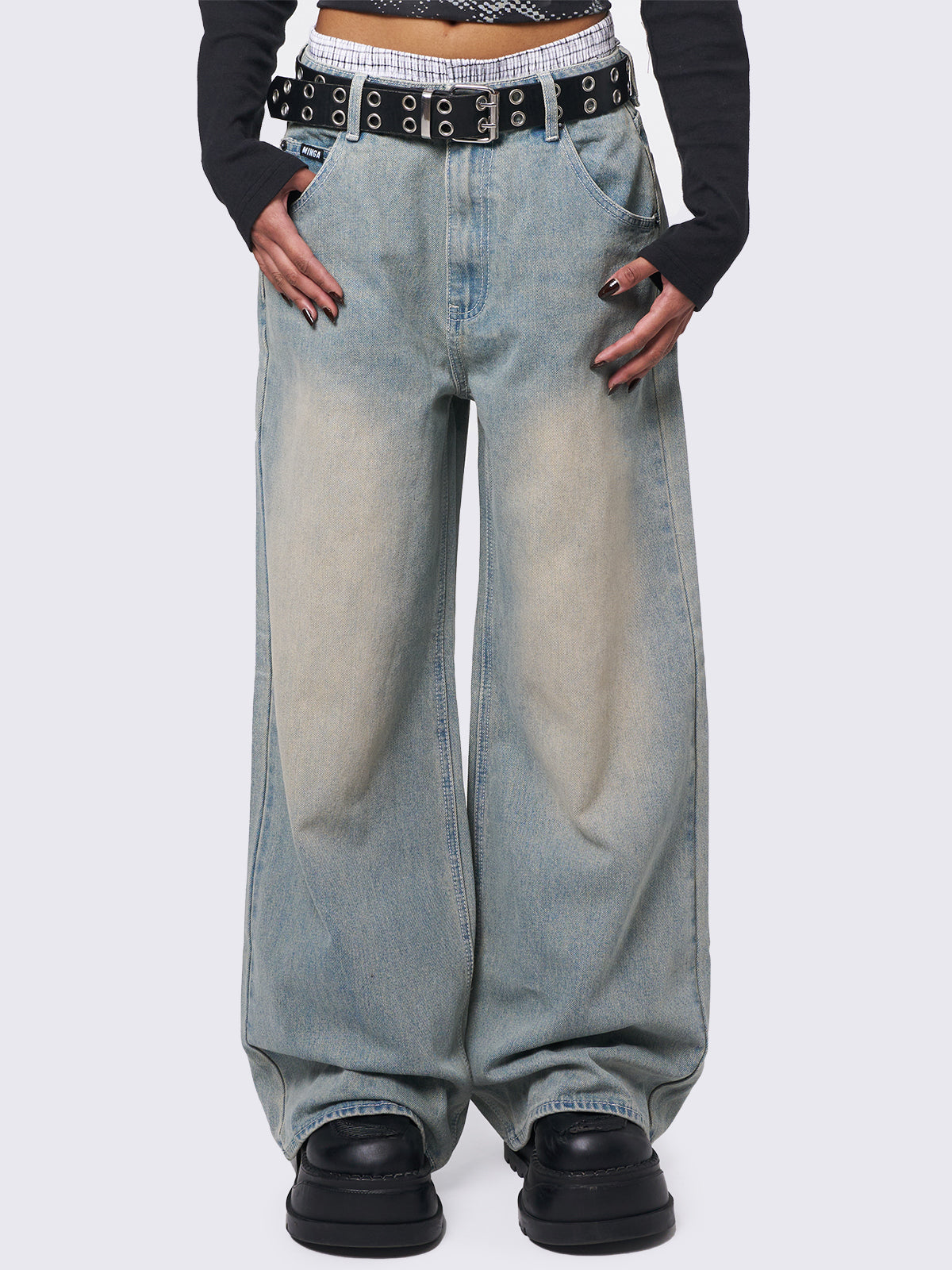 Baggy wide leg jeans in washed light blue with bege overdye wash