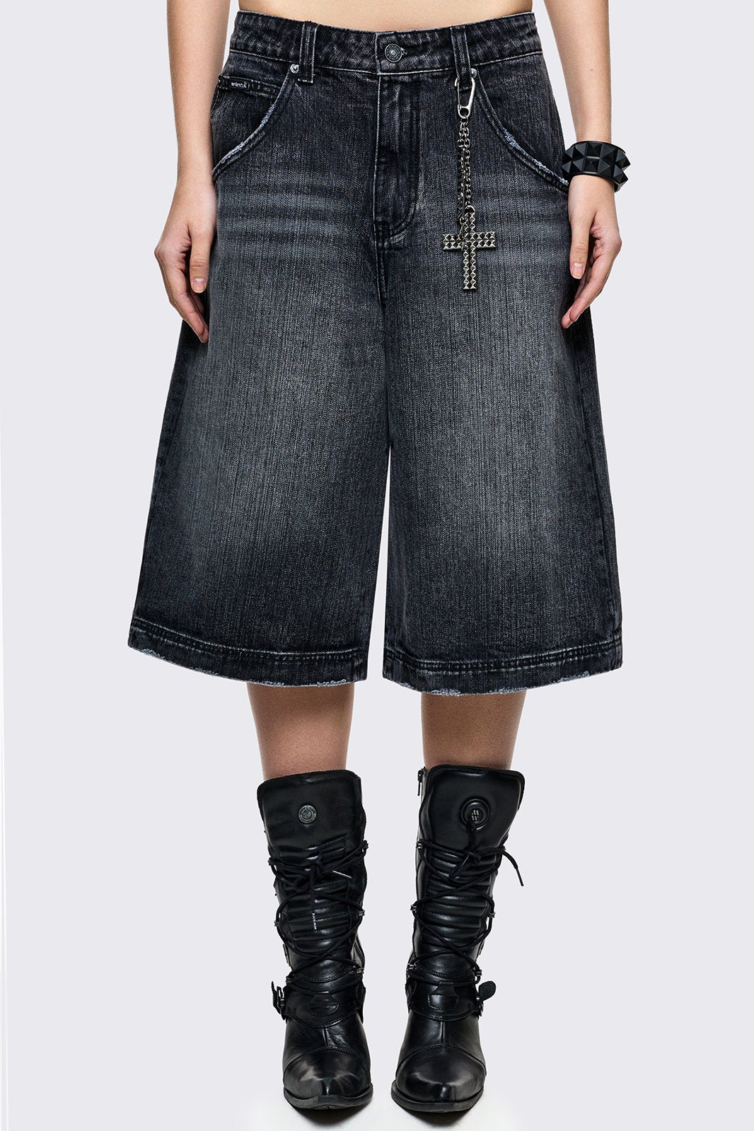 Grey washed longline jorts with keychain and distressed details. 