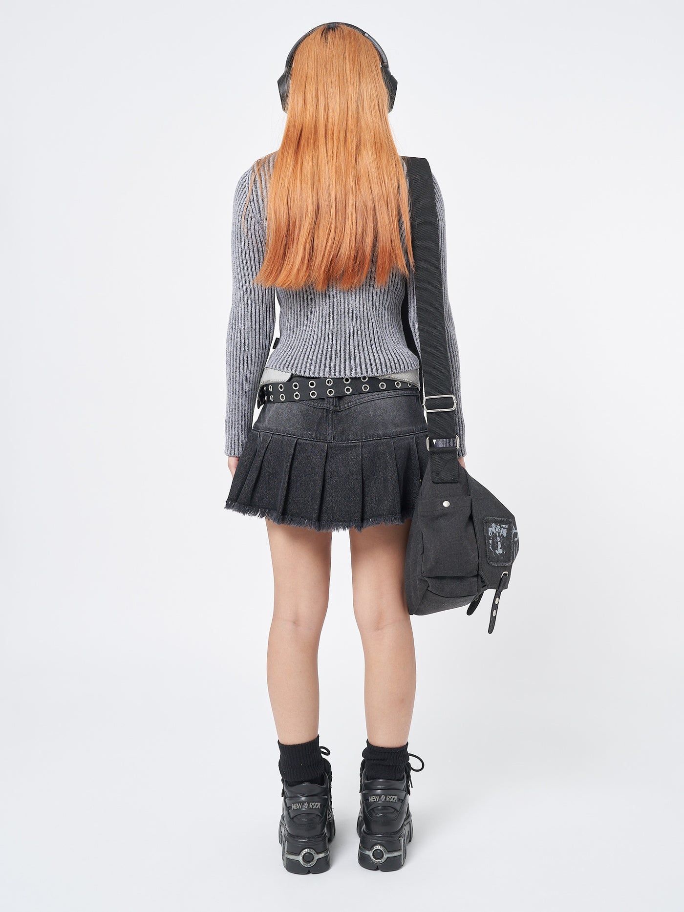 Y2k pleated mini denim skirt in washed black
